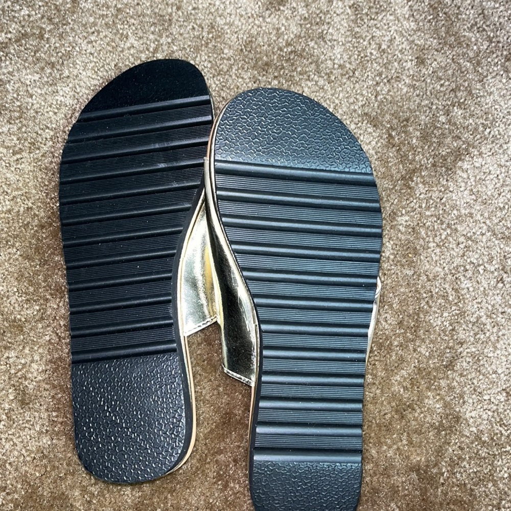 Cute Sandals - Picture 2 of 4